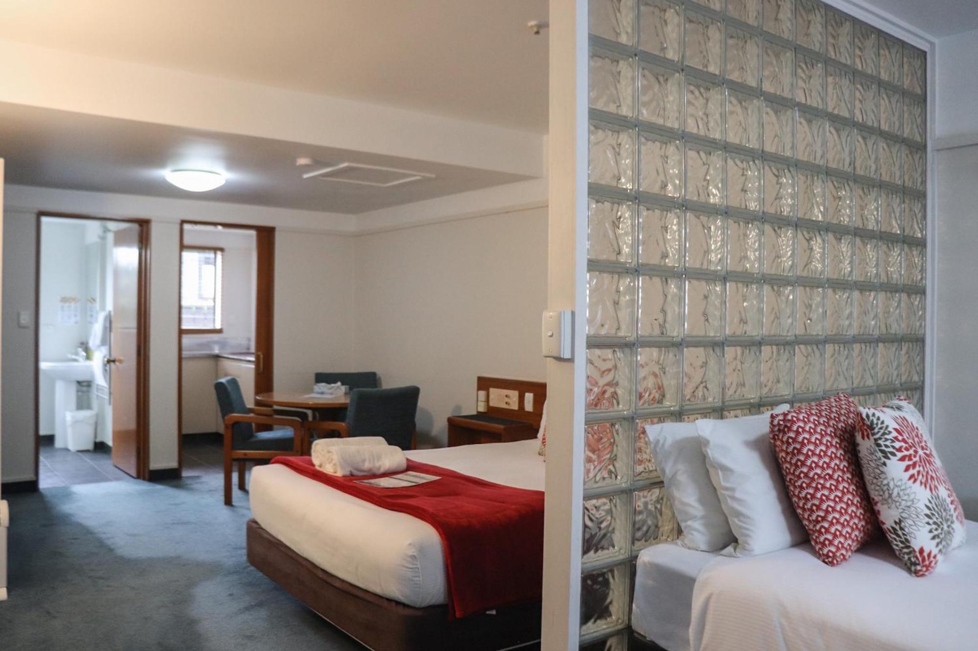 The Beachcomber Hotel Nelson Kültér fotó